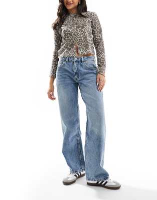 mid rise baggy boyfriend jeans in mid wash-Blue