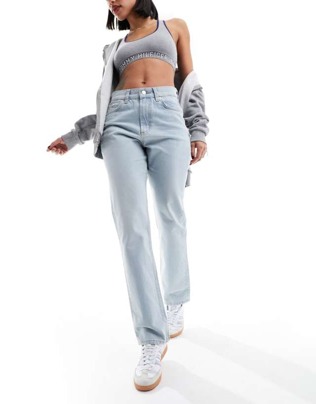 ASOS DESIGN - mid rise straight jean in pale blue