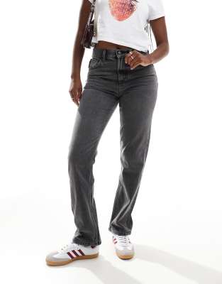 mid rise straight jeans in gray