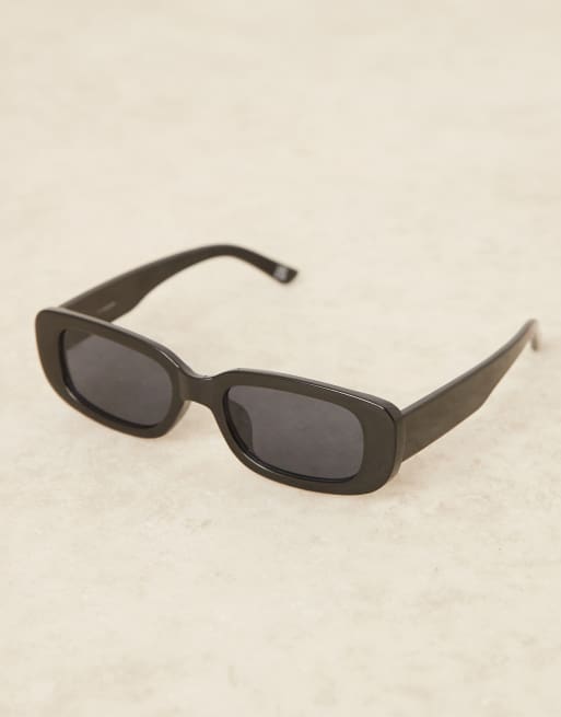 All black store square sunglasses