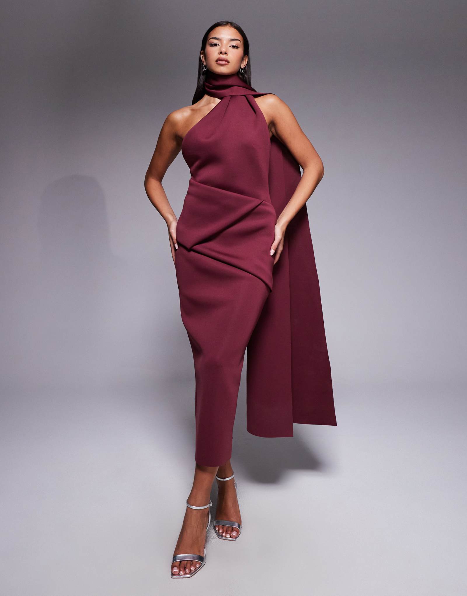 Дизайнерское платье мидакси ASOS с декольте из красной ткани в стиле акваланга