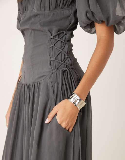 ASOS DESIGN - Midaxi jurk van chiffon met pofmouwen in antracietgrijs, 4 van 4