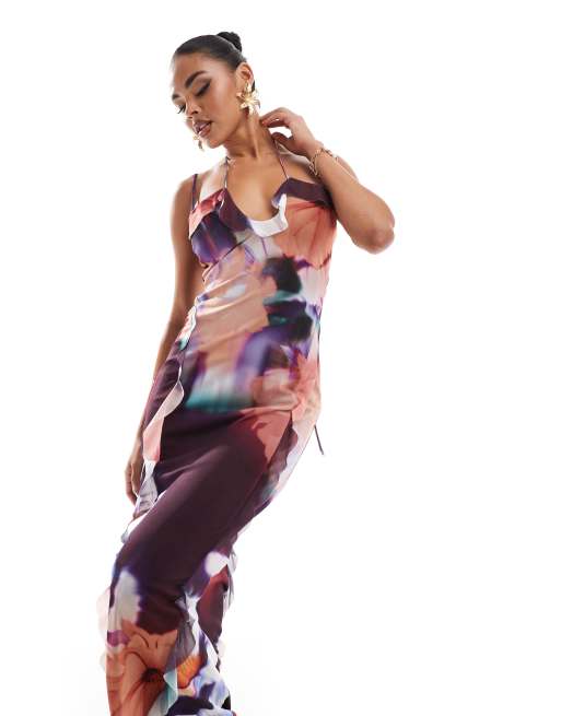 ASOS DESIGN - Midaxi jurk van mesh met ruches en bloemenprint in paars, 2 van 4