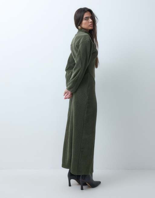ASOS DESIGN Midaxi-Kleid aus weichem Cord mit Einsätzen in Grün, 3 von 5