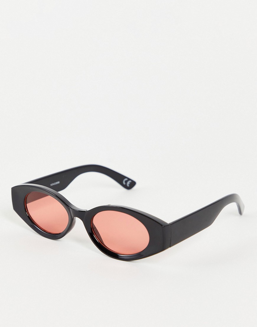 ASOS DESIGN - Middelgrote ovale zonnebril in zwart met rode glazen