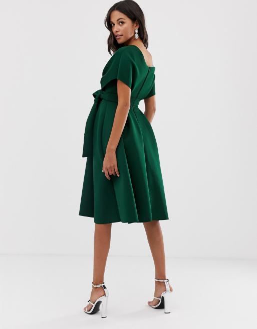 ASOS DESIGN – Midi-Ballkleid mit abfallender Schulterpartie und Schnürung in Flaschengrün, 2 von 4