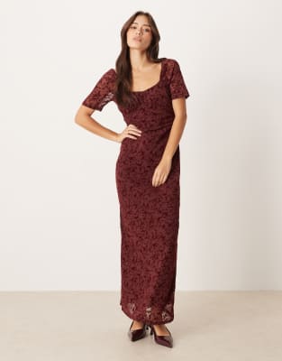 ASOS DESIGN - Midi-Freizeitkleid aus Spitze in Burgunderrot mit Puffärmeln und Ausbrennermuster