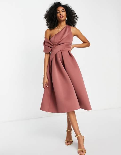 ASOS DESIGN Midi galajurk met blote schouder in rozig roze