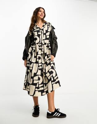 ASOS DESIGN - Midi-Hängerkleid aus Twill mit Knopfleiste, Kragen und abstraktem Muster in Schwarz-Weiß-Bunt