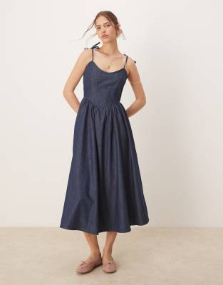 ASOS DESIGN - Midi-Jeanskleid im Ballerina-Design in Rinse-Waschung-Blau