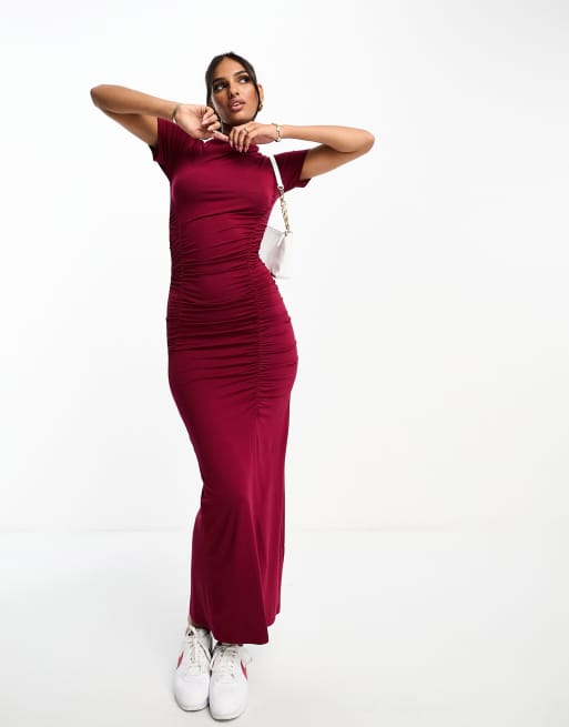 ASOS DESIGN - Midi-jurk met asymmetrische hal en gerimpelde naden in bordeauxrood