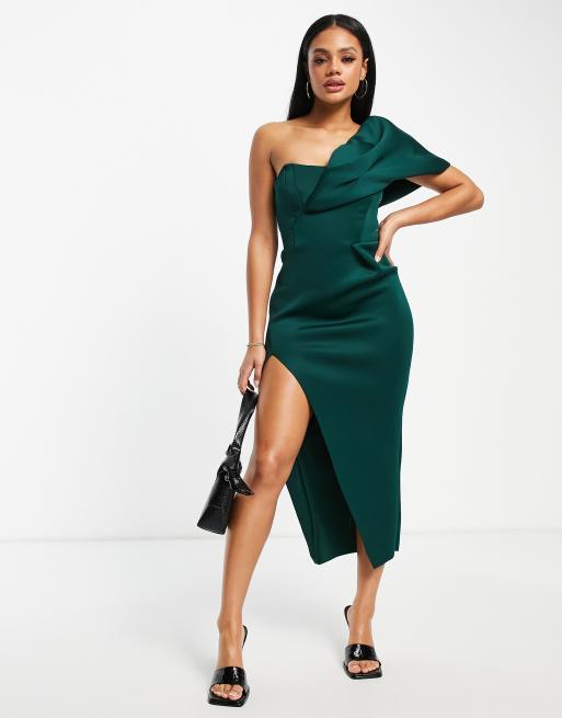 ASOS DESIGN - Midi jurk met blote schouder, bustenaden en hoge split in bosgroen