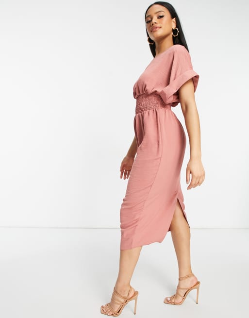 ASOS DESIGN - Midi jurk met gesmokte taille en afhangende schouders in roze