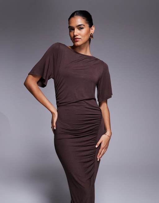 ASOS DESIGN - Midi jurk met korte uitlopende mouwen in chocoladebruin, 3 van 4