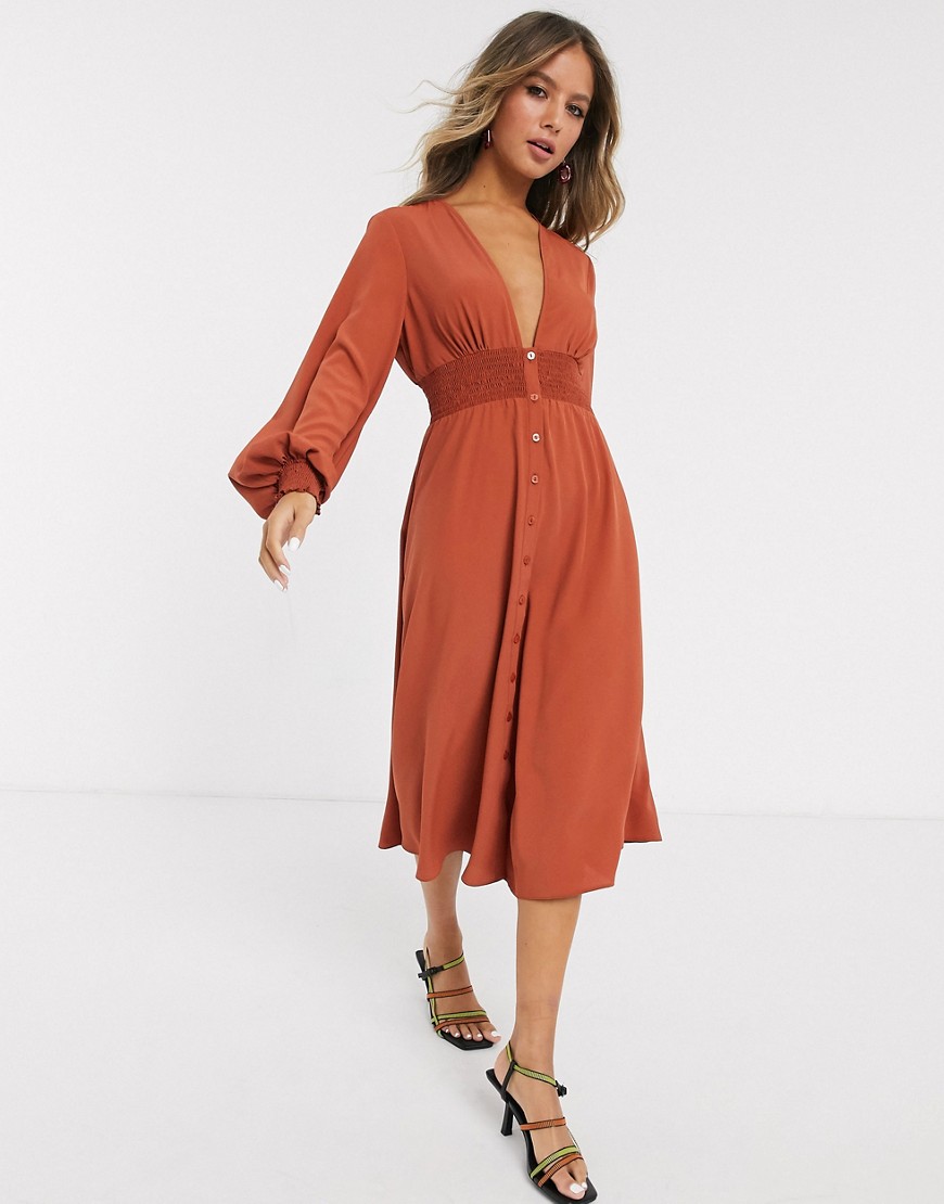 ASOS DESIGN - Midi-jurk met lange mouwen, knopen en gesmokte taille in roestbruin-Rood