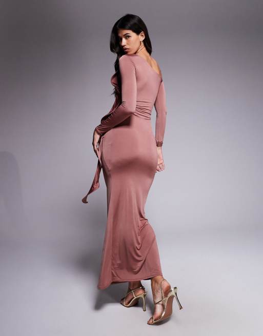 ASOS DESIGN - Midi jurk met ruche, structuur, lange mouwen en uitsnijding in kastanjebruin, 2 van 4