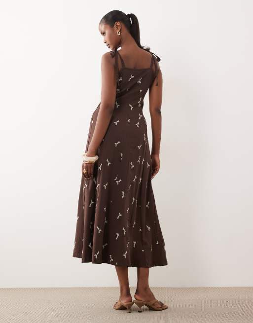ASOS DESIGN midi jurk met strikbandjes en borduursel in chocoladebruin, 4 van 4