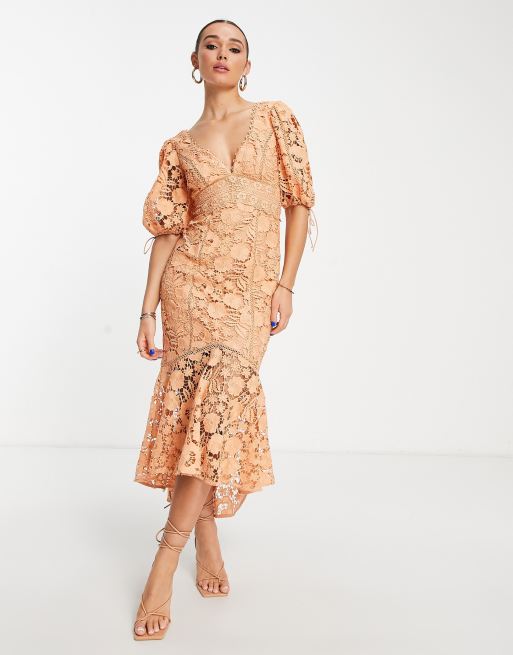 ASOS DESIGN - Midi jurk van guipurekant met pofmouwen en gestrikte achterkant in oranje