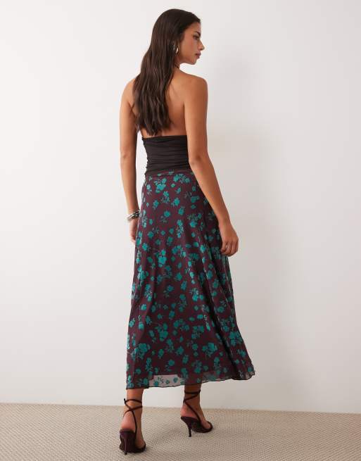 ASOS DESIGN midi-nederdel i flocked mesh med blomsterprint i blomme og blå, 3 af 5
