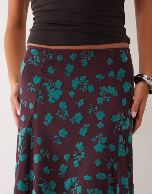 ASOS DESIGN midi-nederdel i flocked mesh med blomsterprint i blomme og blå, 5 af 5