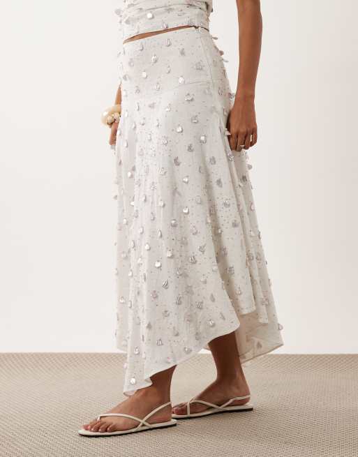 ASOS DESIGN midi-nederdel med sænket talje og pynt i hvid, 3 af 5