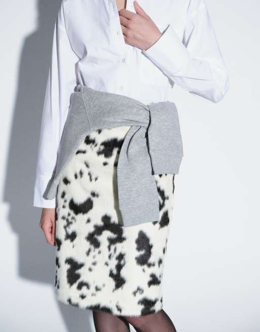 ASOS DESIGN midi pennkjol med borstat koskinnsmönster, 4 av 5