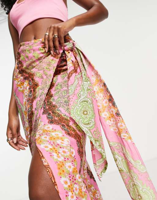 ASOS DESIGN - Midi sarong rok met overslag in gemengde paisley bloemenprint, 3 van 4