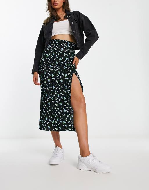 ASOS DESIGN - Midi sliprok met dijhoge split en bloemenprint op donkere ondergrond 