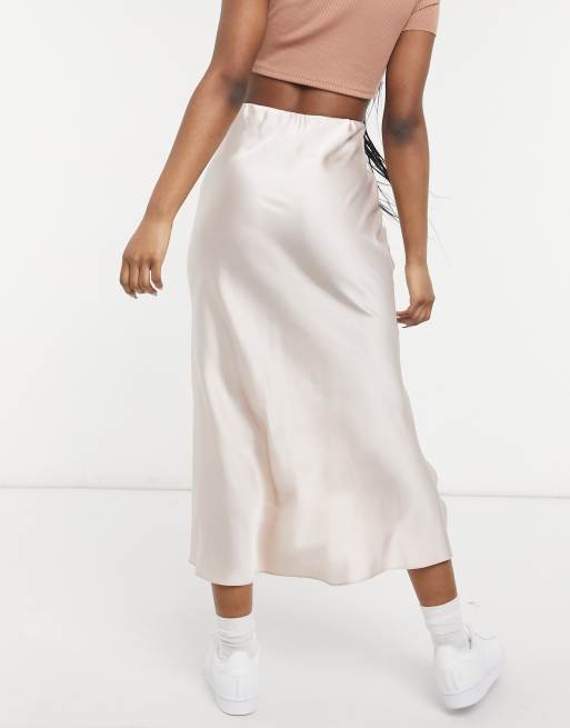 ASOS DESIGN - Midi-sliprok van schuin geknipte satijn met splitjes in zacht roze, 2 van 4