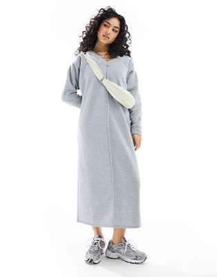 ASOS DESIGN - Midi-Sweatshirt-Kleid in Anthrazit mit Fleece-Innenseite und V-Ausschnitt-Grau