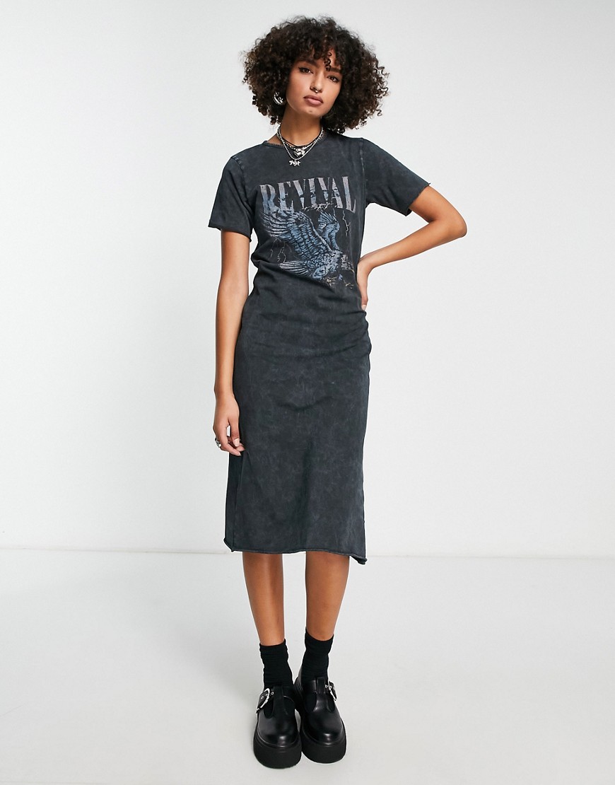 ASOS DESIGN midi t-shirt dress with bird graphic in washed charcoal-Gray