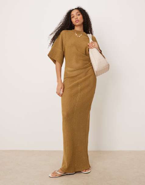 ASOS DESIGN – Midi-T-Shirt-Kleid aus Häkelstrick in Olive mit gestecktem Design - view 1
