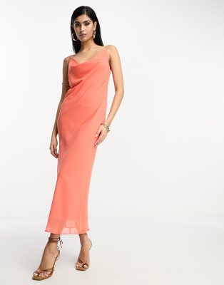 ASOS DESIGN - Midi-Trägerkleid aus Chiffon in Koralle mit Wasserfallkragen-Orange