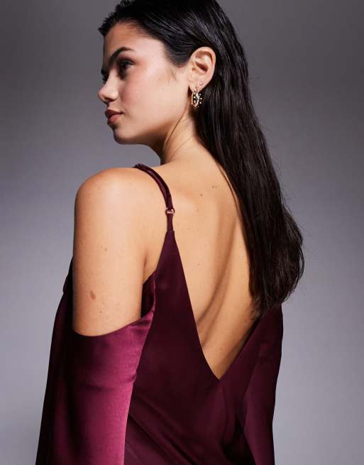 ASOS DESIGN – Midi-Trägerkleid aus Satin in Pflaume mit abfallender Schulterpartie und langen Ärmeln, 4 von 4