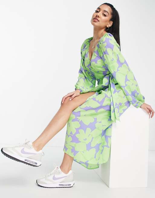 ASOS DESIGN – Midi-Wickelkleid mit Gürtel in fliederfarbenem Blumendruck