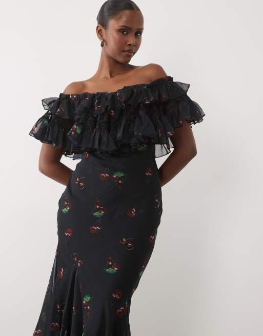 ASOS DESIGN midikjole med blondemix, bardot, offshoulder og flæser i mørk kirsebærprint, 4 af 4