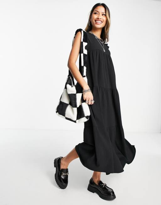 ASOS DESIGN - Midikjole med flæseærmer i sort