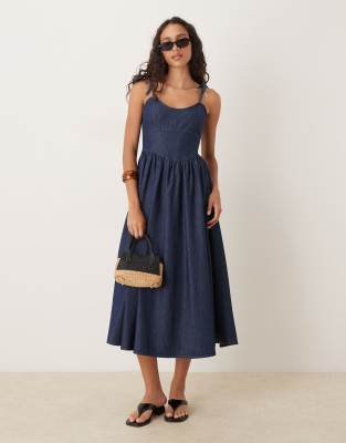 ASOS DESIGN - Midikleid aus Denim im Ballerina-Design in Mittelblau