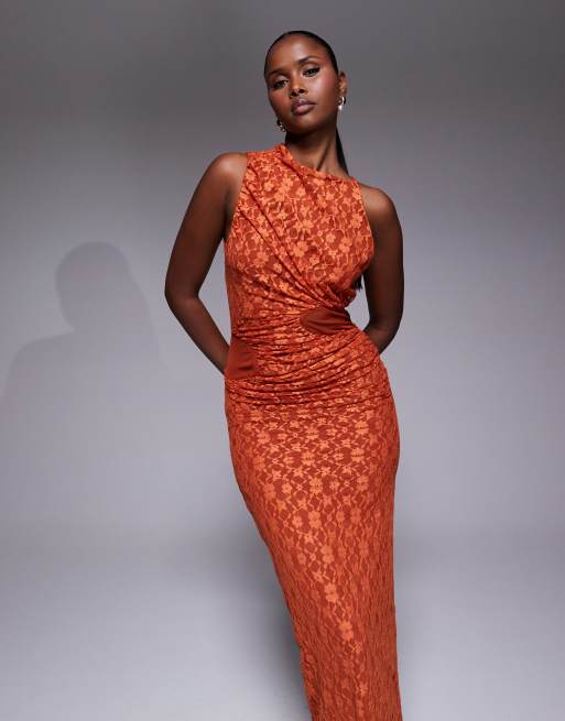 ASOS DESIGN – Midikleid aus Spitze in Rostrot mit Drapierung, Wasserfallausschnitt und Cut-Outs mit Netzstoff, 4 von 4