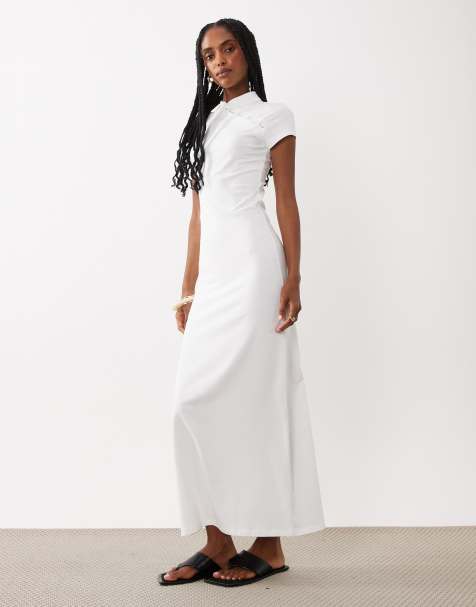 ASOS DESIGN – Midikleid in Creme mit Flügelärmeln und Schlaufenborte - view 1