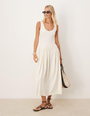 ASOS DESIGN - Midikleid in Cremeweiß mit geripptem Oberteil mit U-Ausschnitt und tiefen Taillenbund
