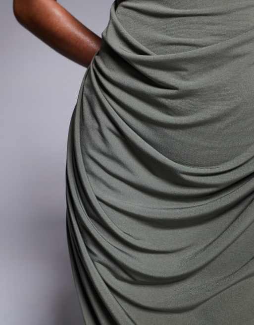 ASOS DESIGN – Midikleid in Khaki mit geformtem Ausschnitt, breiten Trägern und drapiertem Rockteil, 4 von 4