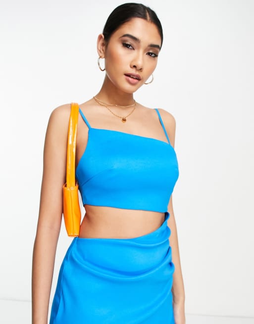 ASOS DESIGN – Midikleid in Kobaltblau mit Trägern, Struktur und Zierausschnitt, 4 von 4