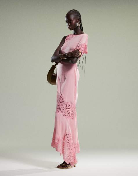 ASOS DESIGN – Midikleid in Rosa mit Flatterärmeln und Spitzendetail - view 1