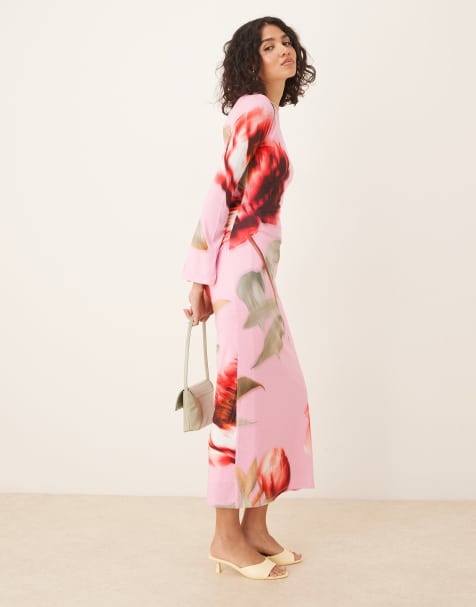 ASOS DESIGN – Midikleid in Rosa mit Rosenprint und langen Flügelärmeln - view 1