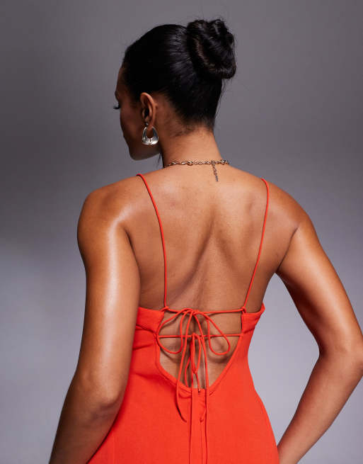 ASOS DESIGN – Midikleid in Rot mit überkreuzten Riemchen-Rückenträgern und geraffter Brustpartie, 3 von 4