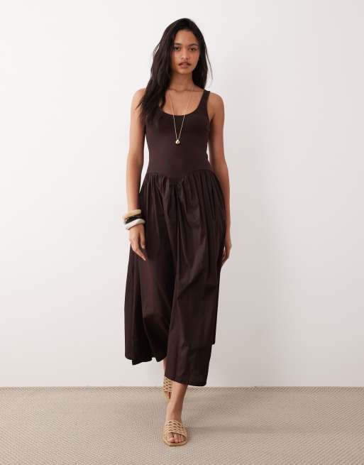 ASOS DESIGN – Midikleid in Schokobraun mit Rock aus Webstoff und Taille im Miederstil, 2 von 4