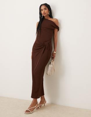ASOS DESIGN - Midikleid in Schokobraun mit Zwiebelstruktur, Wickelschnürung und locker fallender Schulterpartie-Neutral