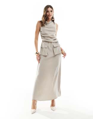 ASOS DESIGN - Midikleid in Steinbeige mit Wasserfallkragen und Taschen-Neutral