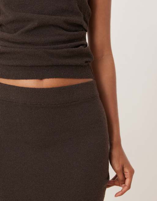 ASOS DESIGN – Midirock aus Bouclé-Strick in Schokobraun, Kombiteil, 4 von 5